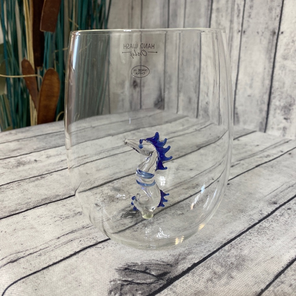 NEW! SEAHORSE “SWIMMING” IN WINE GLASS!